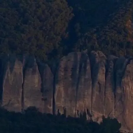 Les Vieux Murs 4*