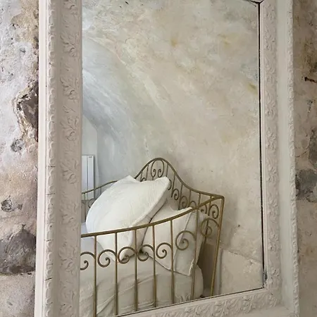 Les Vieux Murs